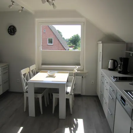 Fewo-möwenpaar-norden-norddeich *